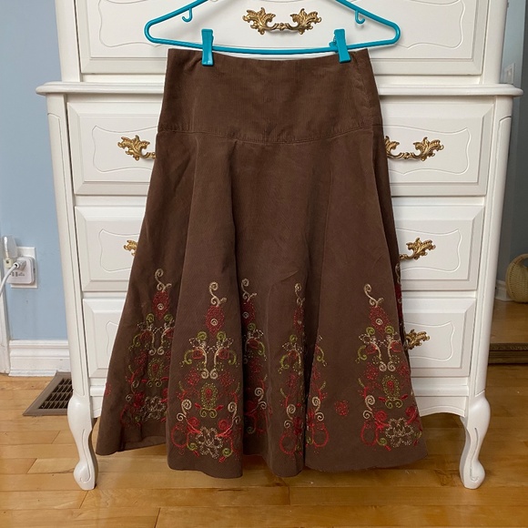 XS, S, Vintage Soft Corduroy Skirt with Embroidery - Picture 2 of 10